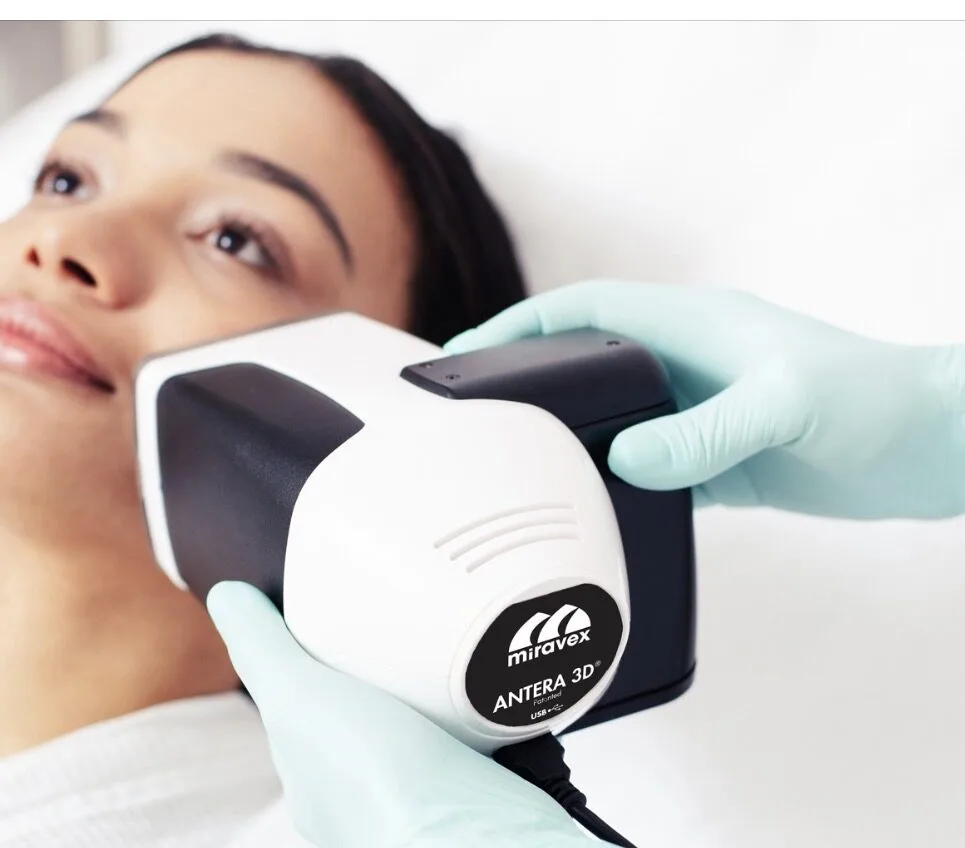 Clinical LED light therapy device in use — photobiomodulation technology for skin rejuvenation